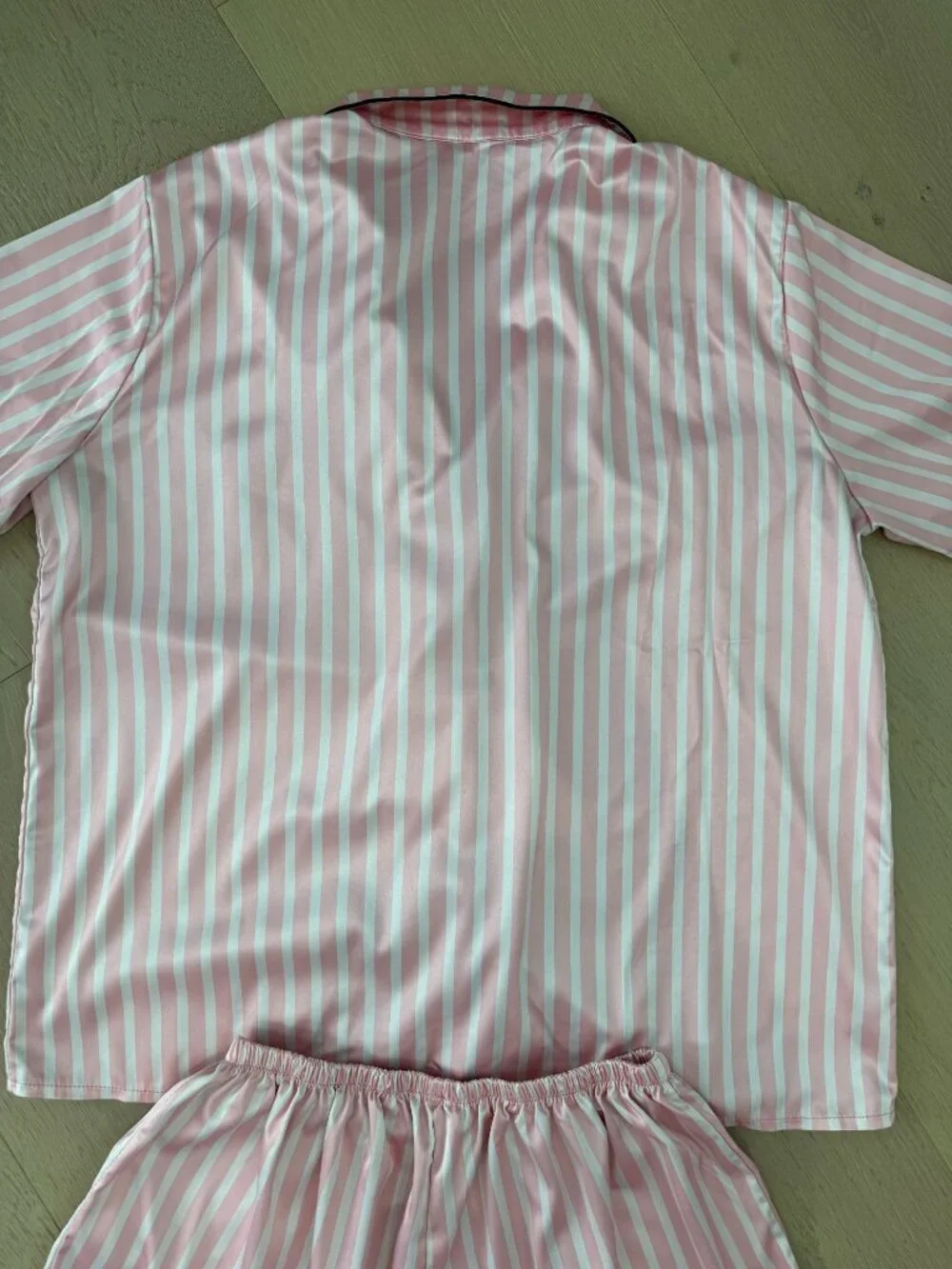 Silky Lounge Pajama Set Short Sleeve Button Up size large